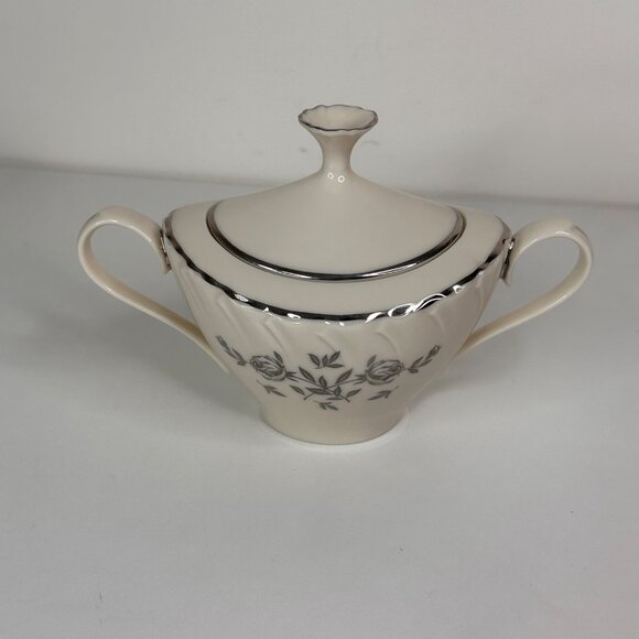 Lenox Rosemont Sugar Bowl With Lid Porcelain with Platinum Trim - Picture 9 of 9